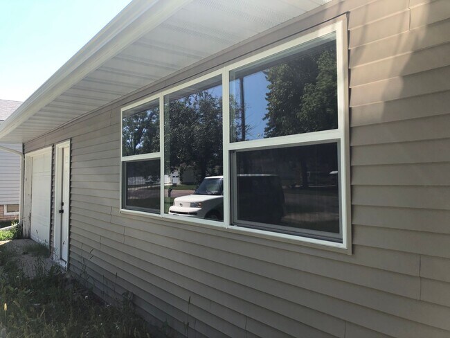 Foto del edificio - 1417 3rd Ave NW