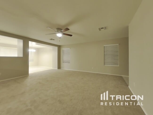 Foto del edificio - 11522 W Charter Oak Rd