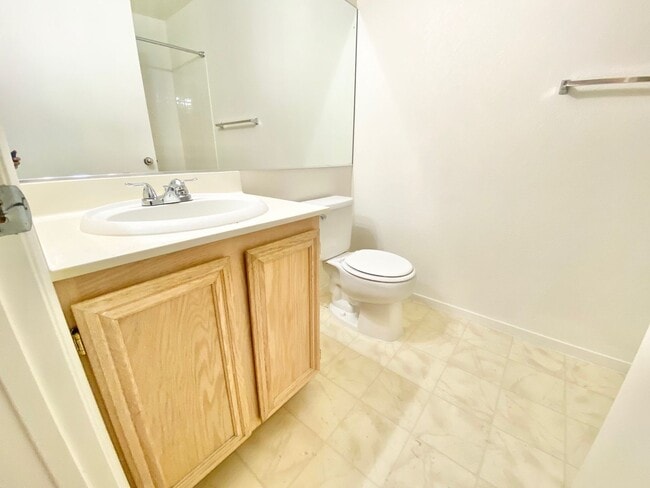 Building Photo - Charming condo near Summerlin in desirable Northwest Las Vegas
