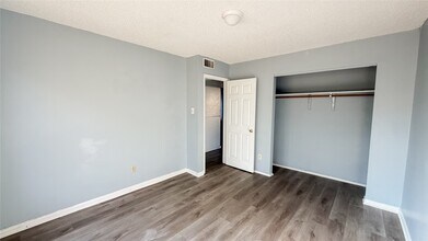 Building Photo - 111 S Drew Ave