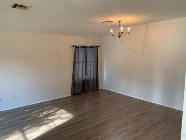 Building Photo - 3807 Top Rock Ln
