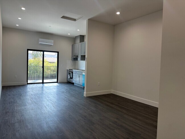 Foto del edificio - 1702 S Hoover St