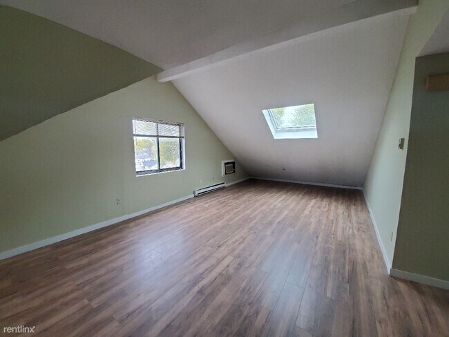 Building Photo - 1 br, 1 bath  - 76 Terrace St Apt B5 B5