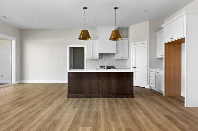 Foto del edificio - 4501 Royal County Rd