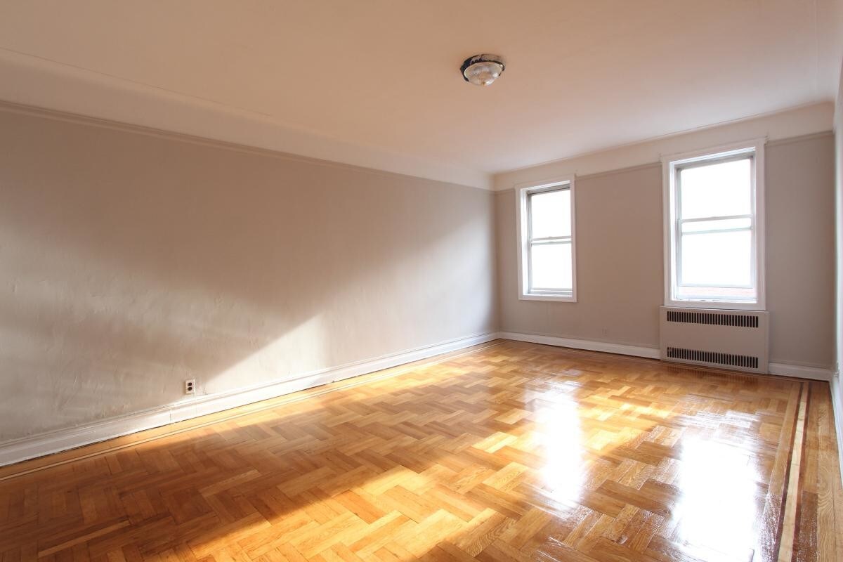 Primary Photo - 1225 Avenue R