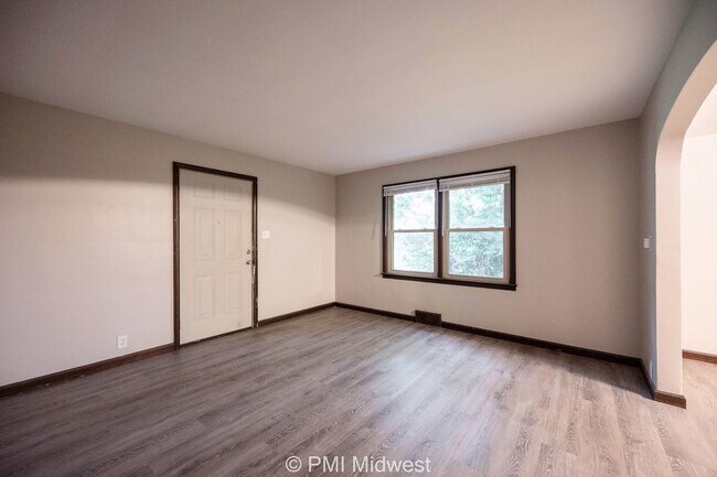 Building Photo - 58 E Troy