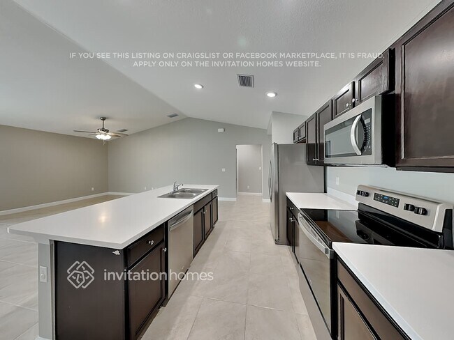 Foto del edificio - 714 SW McCracken Ave