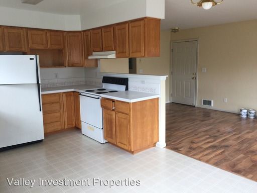 Building Photo - 1664 W Broadway