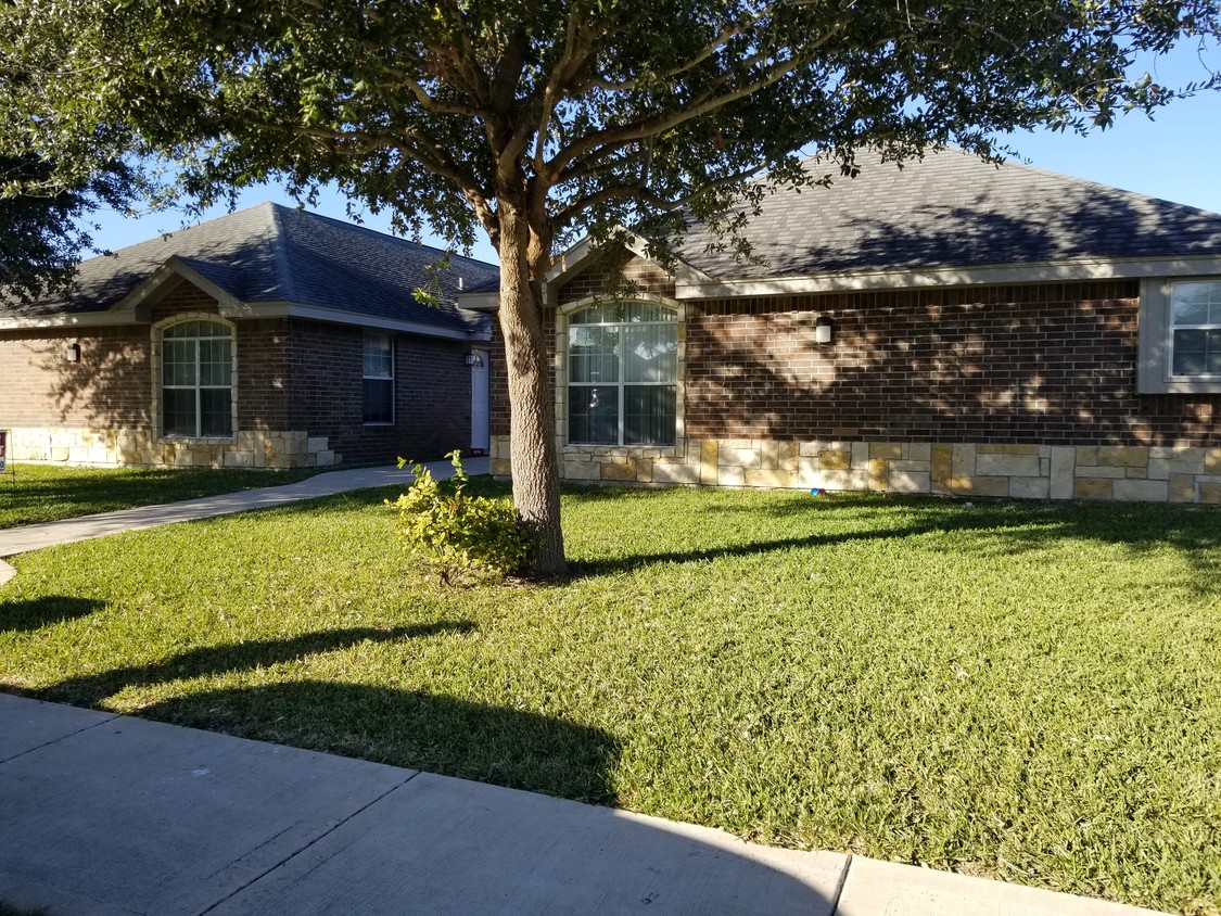 Foto principal - 3607 W Faith Hill St