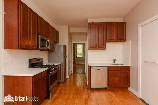 Foto del edificio - 949 N Hoyne Ave