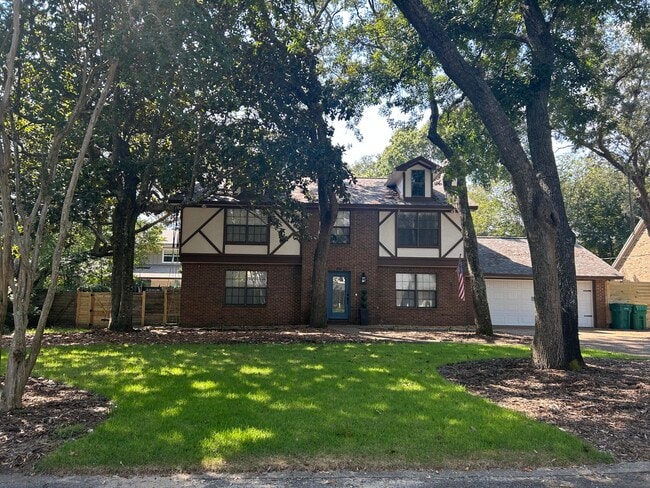 Building Photo - 7 Shady Ln