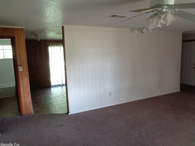Building Photo - 9729 Lanehart Rd