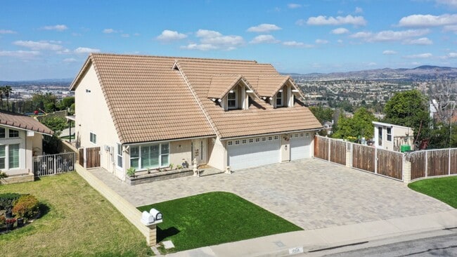 Spacious Rental in Anaheim Hills - Spacious Rental in Anaheim Hills House