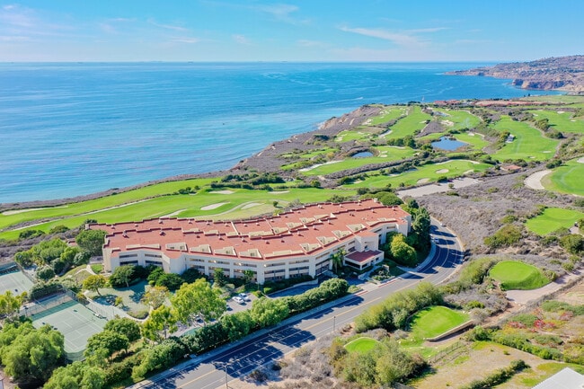 Building Photo - 3200 La Rotonda Dr
