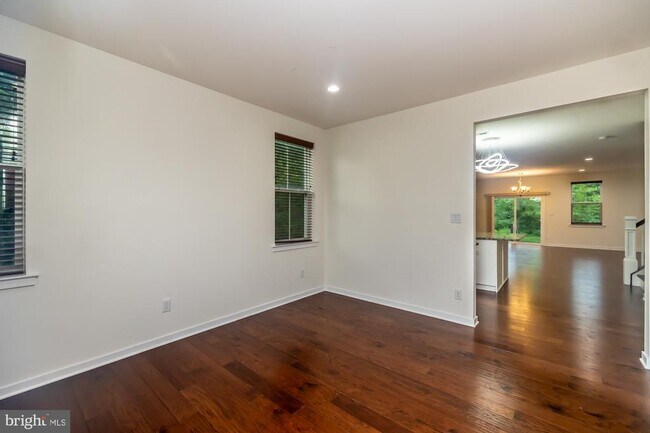 Foto del edificio - 401 Wynstone Ct