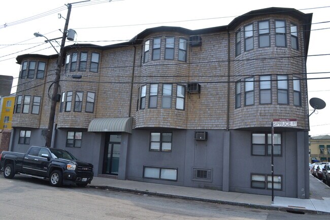 Foto del edificio - 120 Spruce St