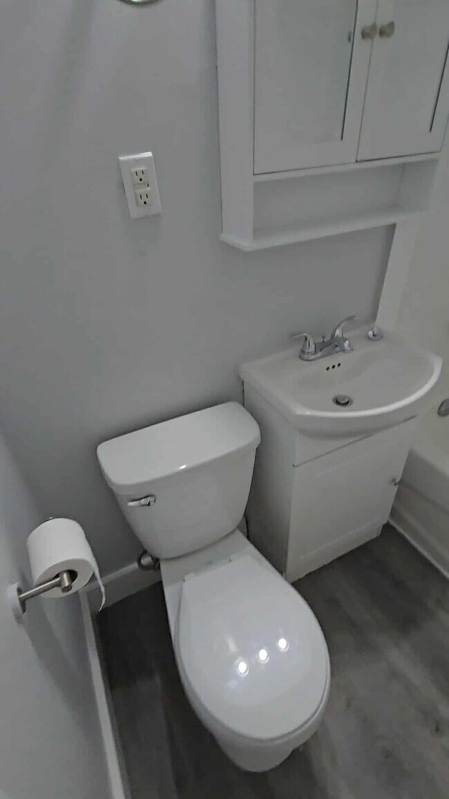 Photo du bâtiment - 570 Ellice Ave