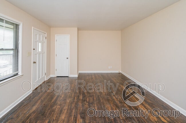 Building Photo - 127 11th St NW
