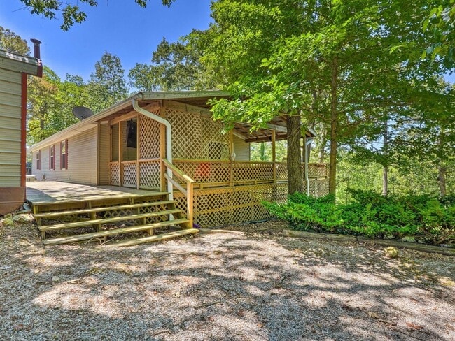 Building Photo - 10097 Jims Trail