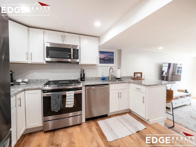 Photo - 171B Lexington St Apartment