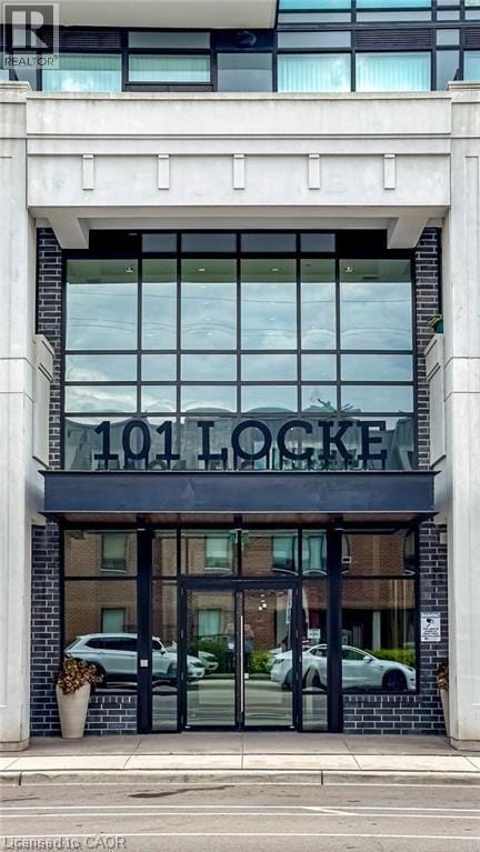 Building Photo - 101 Locke St S