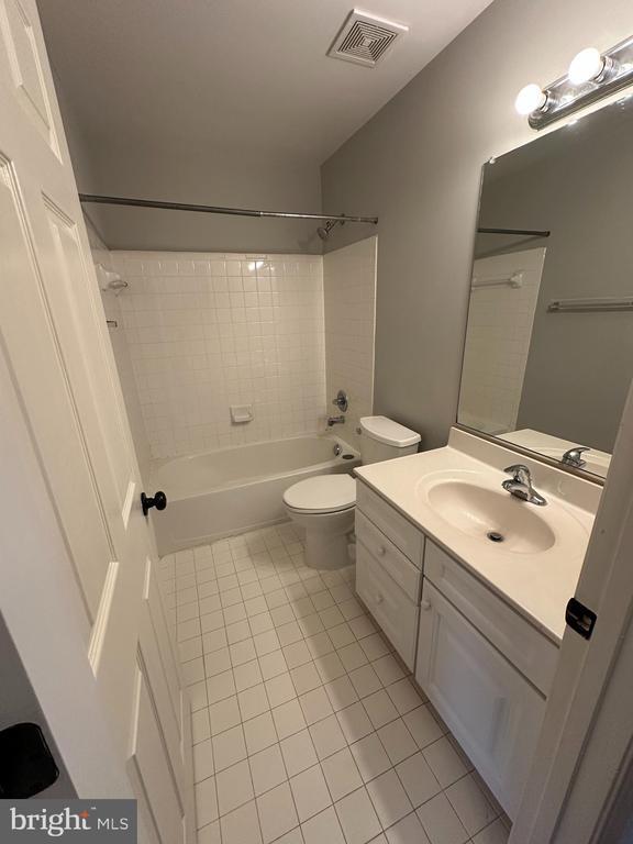 Building Photo - 6719 Emmanuel Ct