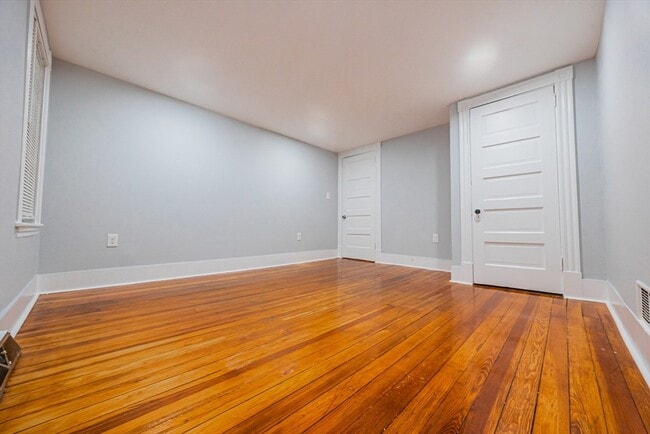 Building Photo - 49 Essex St