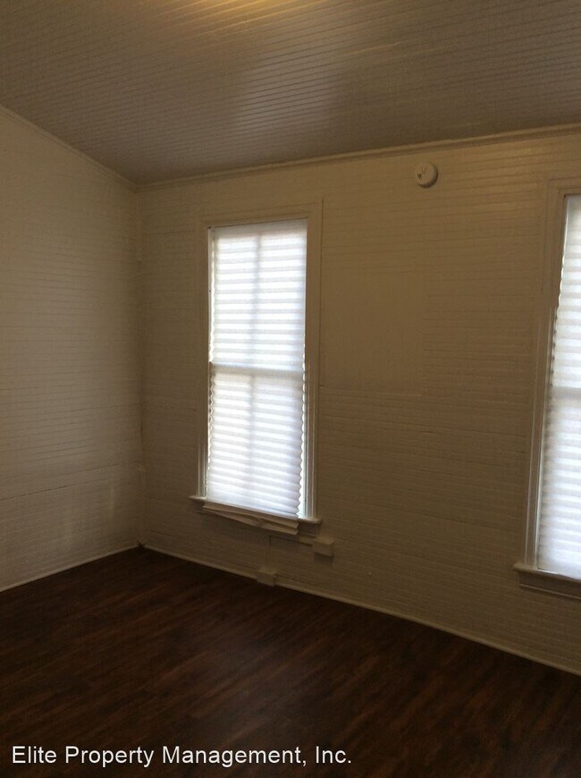 Building Photo - 2 br, 1 bath House - 258 E. King St., Apt. 2