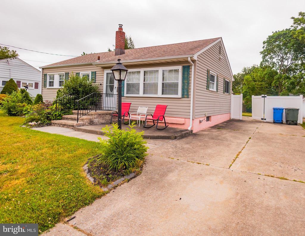 Primary Photo - 222 MacClelland Ave