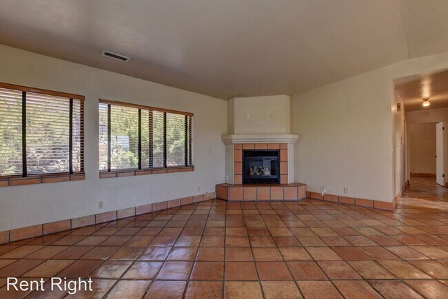 Building Photo - 3 br, 2 bath House - 1811 Short Line Lane