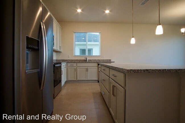 Foto del edificio - 4 br, 2 bath House - 243 Summerlin Loop