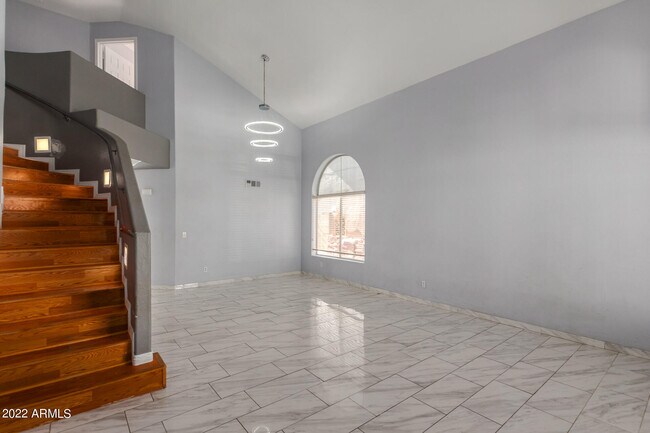 Foto del edificio - 1221 E St John Rd