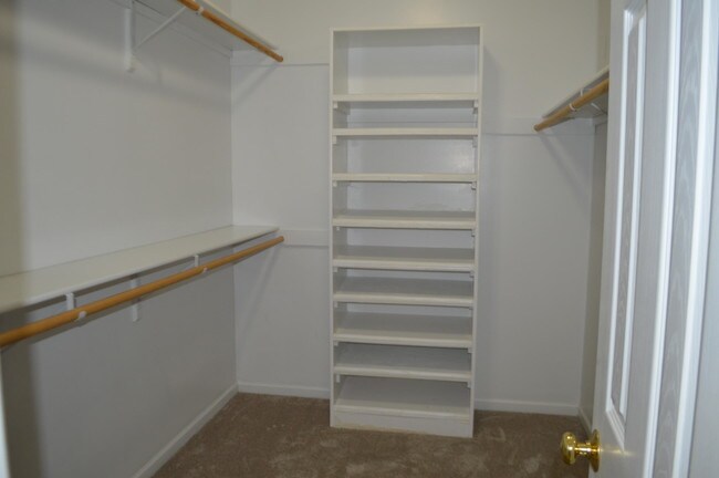 Building Photo - 2109 Limestone Ave