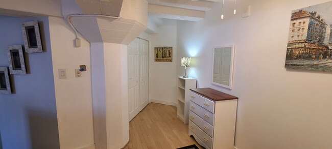 Building Photo - 12 Stoneholm St