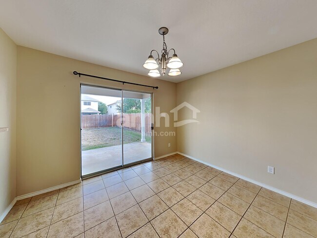 Foto del edificio - 9210 Pacific Maple