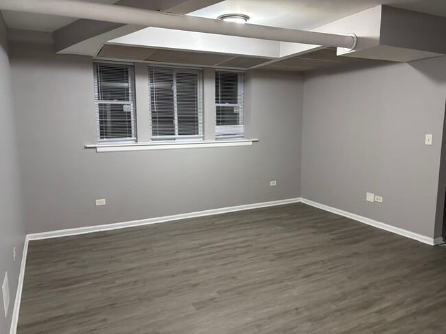 Foto del edificio - 6220 S Eberhart Ave