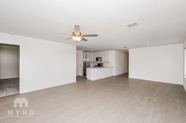 Building Photo - 2732 Mistwood Dr