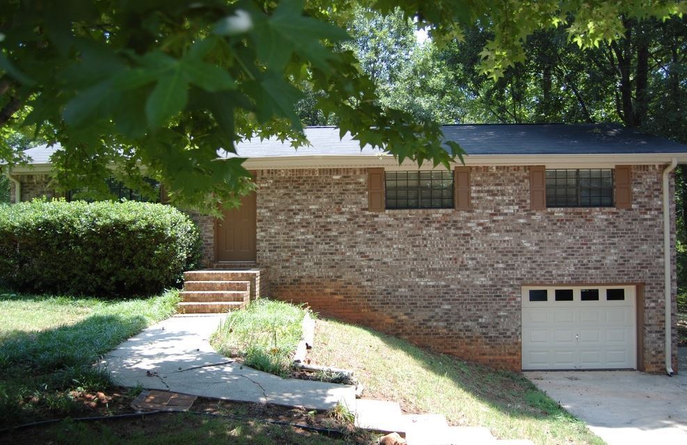 Primary Photo - GREAT KENNESAW LOCATION! WON'T LAST LONG!