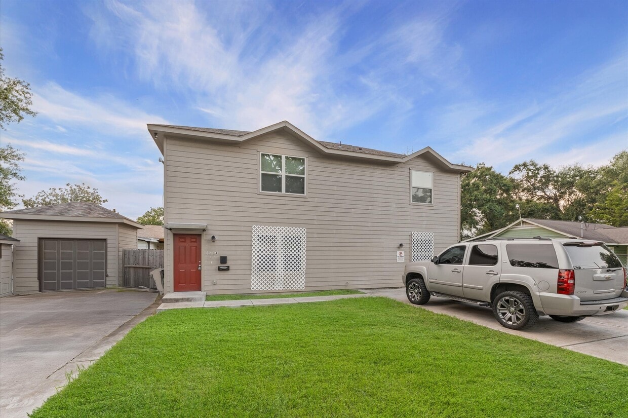 Foto principal - 8221 Brockton St