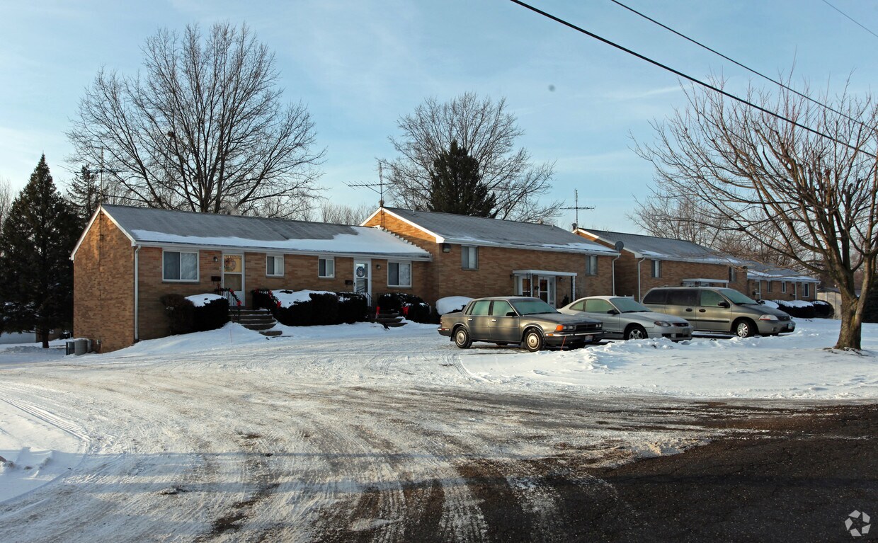 Foto principal - 1700 Rosemont Rd