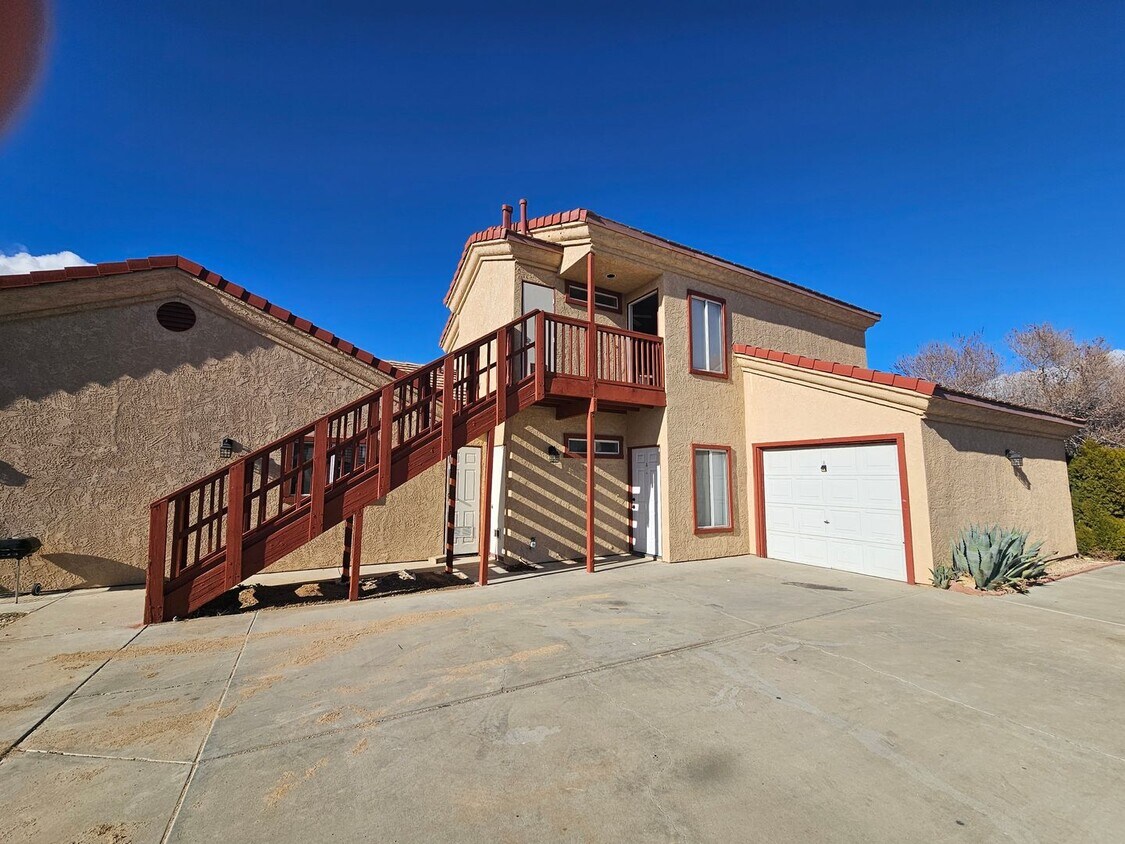 Foto principal - 21411 Hacienda Blvd