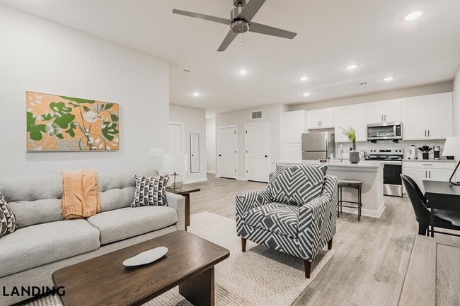 Building Photo - 5001 Willowgate Lp