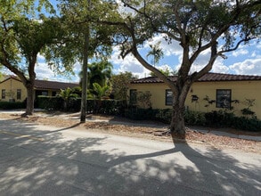 Building Photo - 530 N 20th Ave