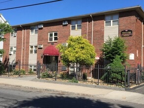 Building Photo - 311 Water St