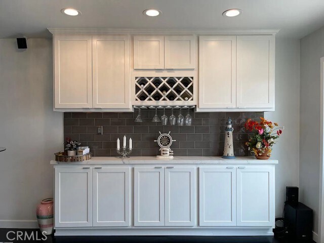 Foto del edificio - 5352 Edinger Ave