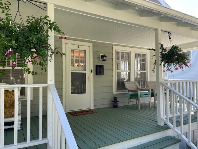 Foto del edificio - 732 N Milwaukee St