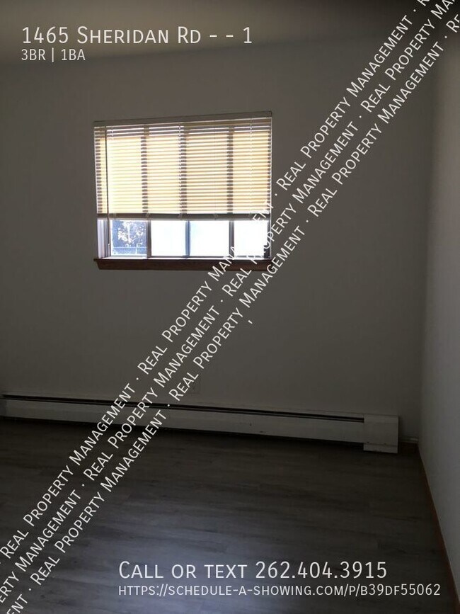Foto del edificio - Spacious 3 Bedroom Lower Apartment!!