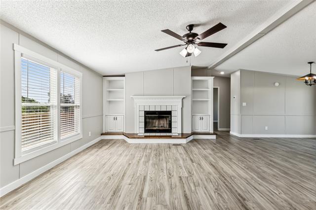 Foto del edificio - 559 JE Woody Rd