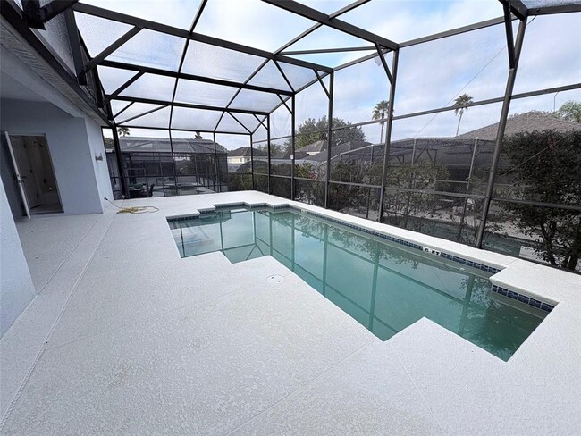 Foto del edificio - 456 Calabay Parc Blvd