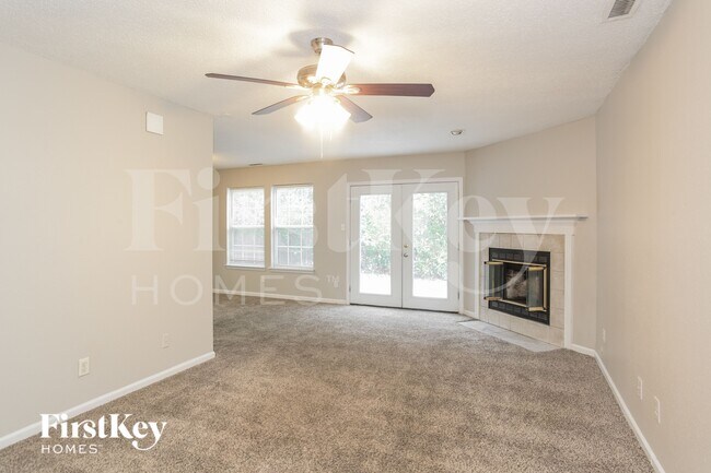 Building Photo - 5982 Redcliff N Ln